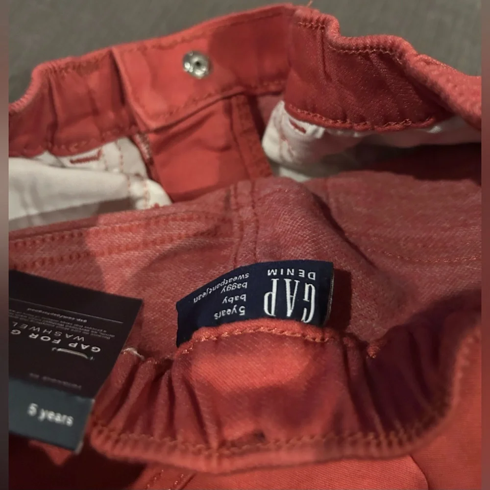 GAP Original Baggy Sweatpant Jean Elastic Waist 5 years NWT